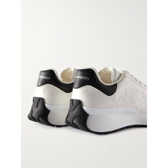 Alexander McQueen Sprint Runner Sneakers in White & Black 38 New with Box Womens - Picture 4 of 16